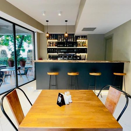 Barnovi Boutique Hotel Тбилиси Екстериор снимка