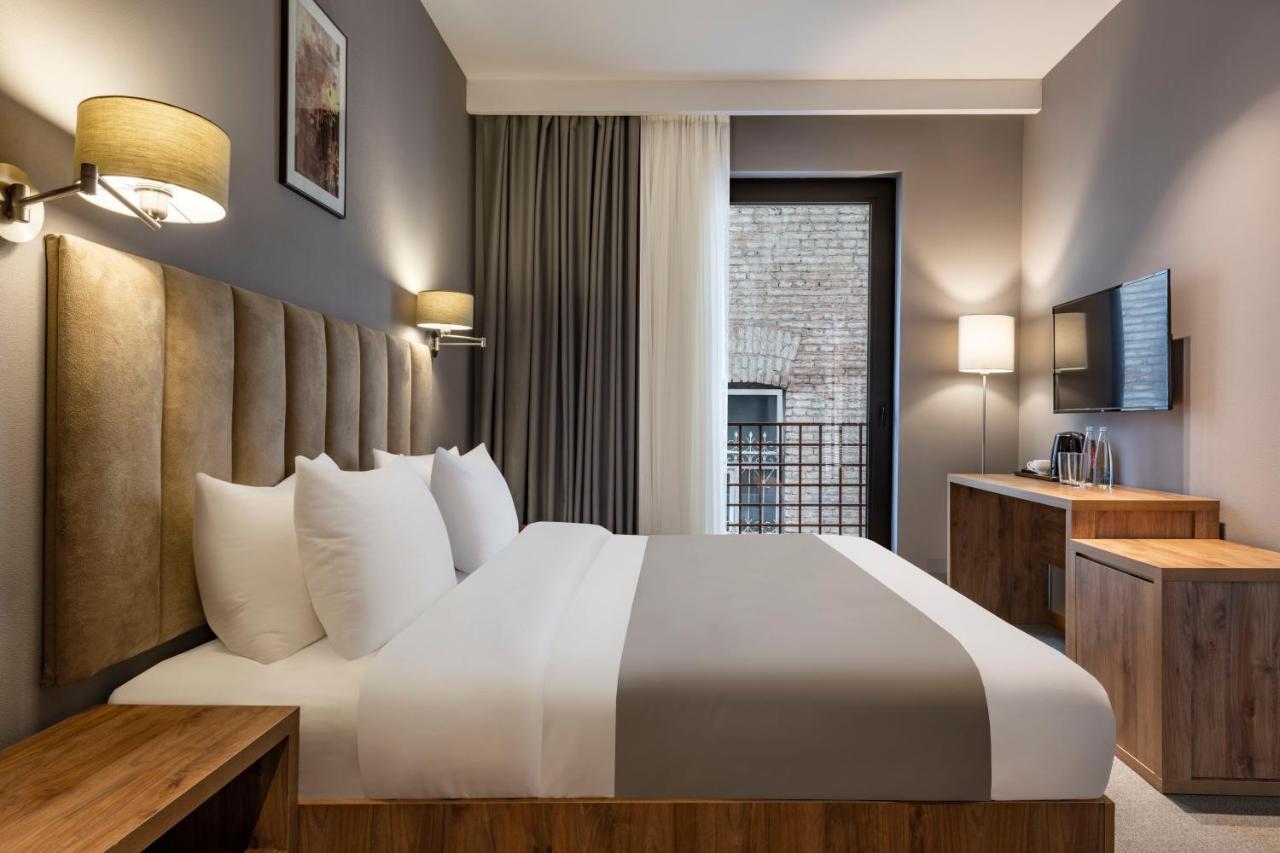Barnovi Boutique Hotel Тбилиси Екстериор снимка