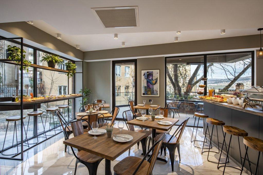 Barnovi Boutique Hotel Тбилиси Екстериор снимка