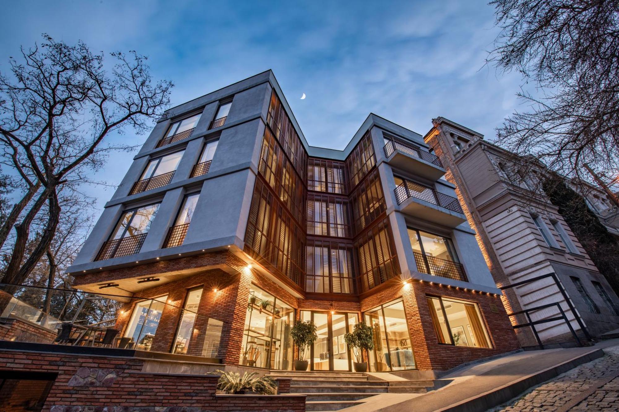 Barnovi Boutique Hotel Тбилиси Екстериор снимка